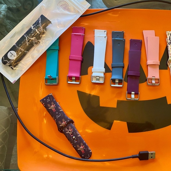 Fitbit Versa 2 Watch Review | WHAT YOU NEED TO KNOW!! - YouTube Fitbit Versa 2
